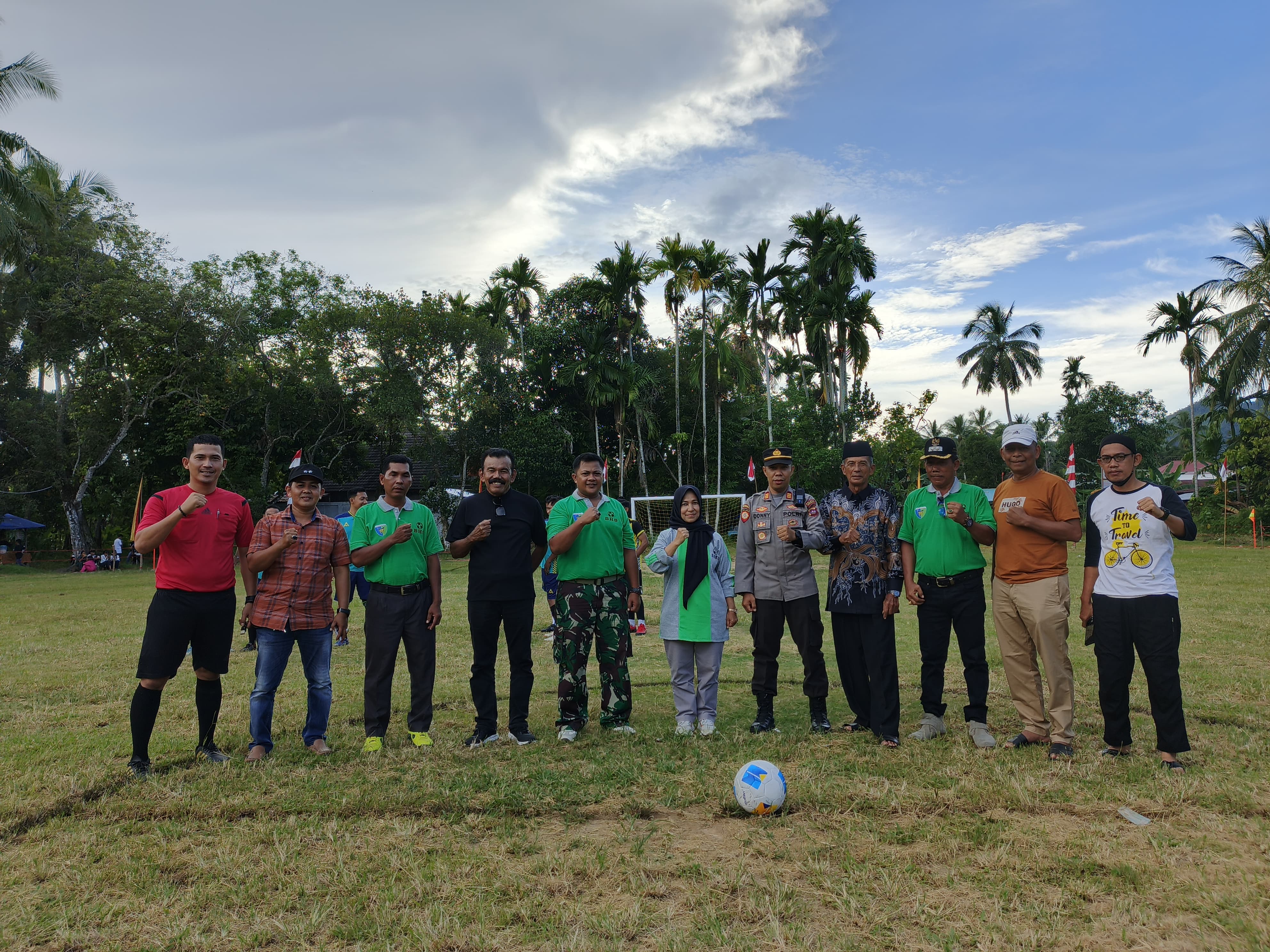 Pembukaan Turnamen Sepak Bola di Nagari batu Hampar Selatan