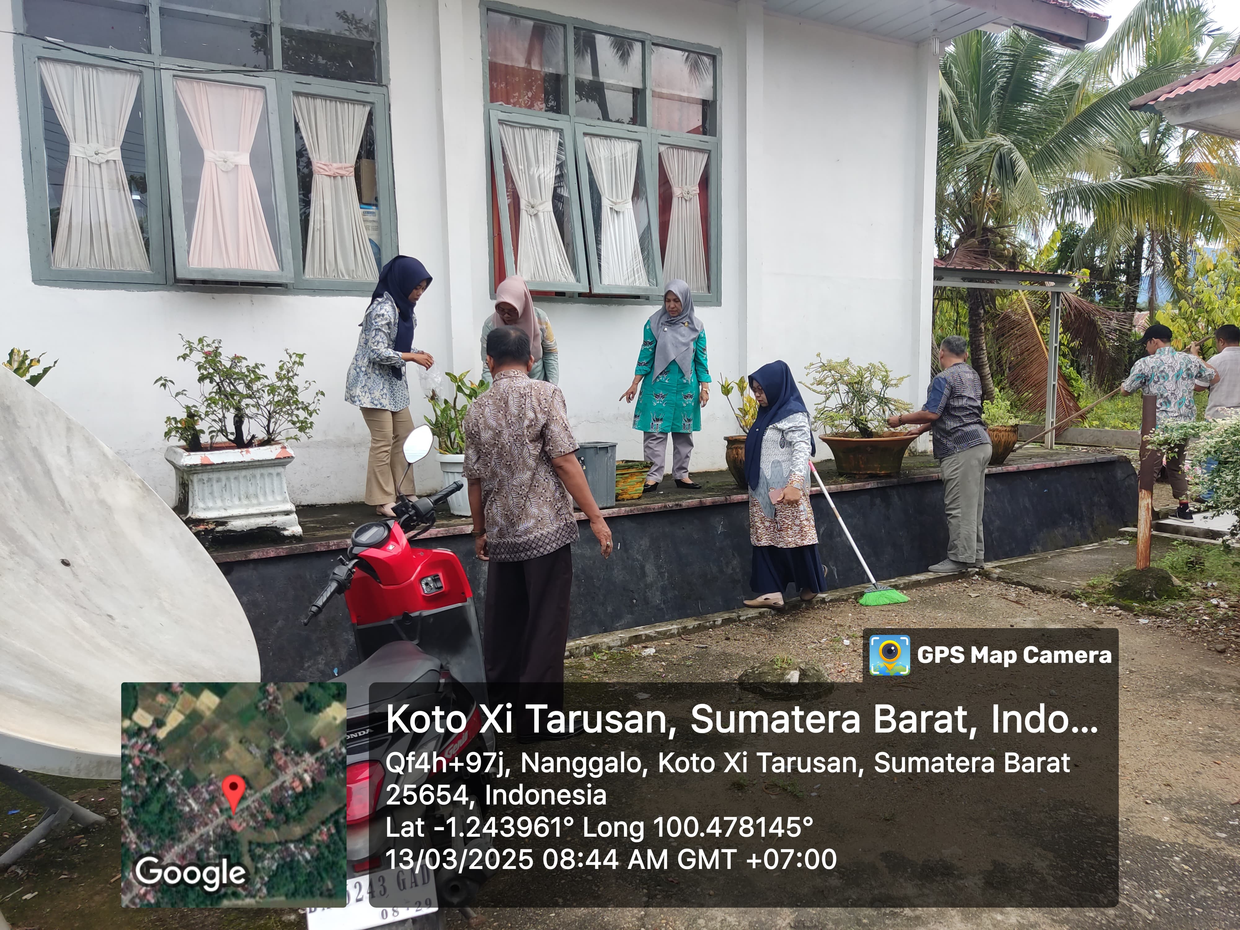 Kantor Camat Koto XI Tarsan Melaksanakan Goro Bersama