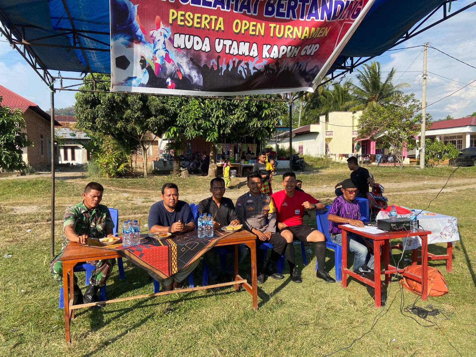Menghadiri Acara Pembukaan Open Turnamen Futsal di kapuh