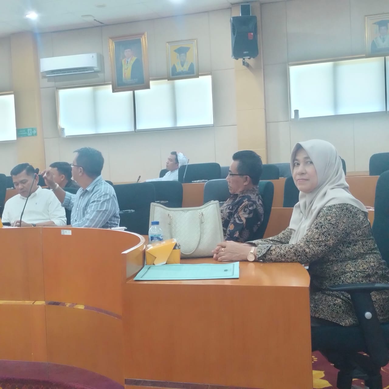 Menghadiri Undangan FGD dan Sosialisasi Program UNP Kampus Berdampak Tahun 2025