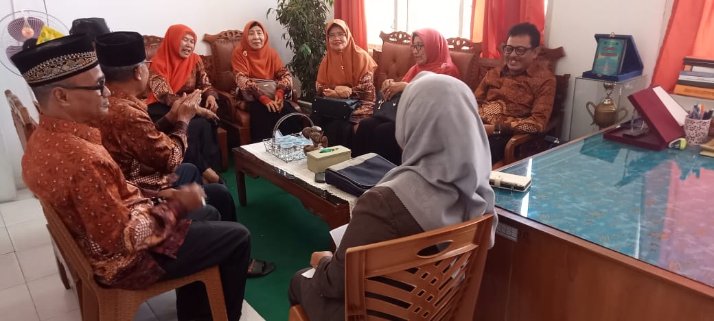 Camat Koto XI Tarusan Menyambut Kedatangan (LVRI) Legiun Veteran Republik Indonesia