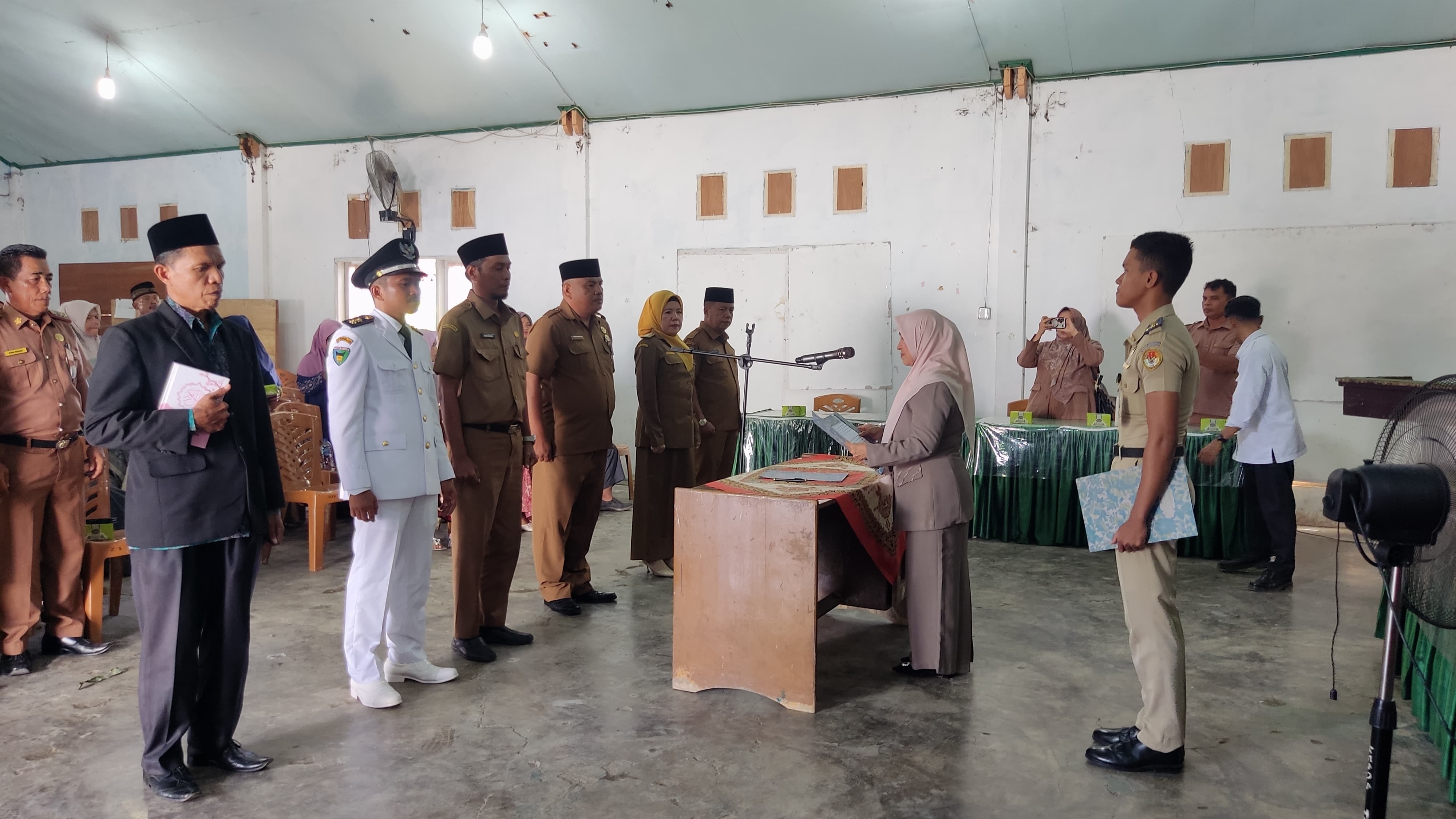 Pelantikan PAW dan PJ Wali Nagari di Kecamatan Koto XI Tarusan