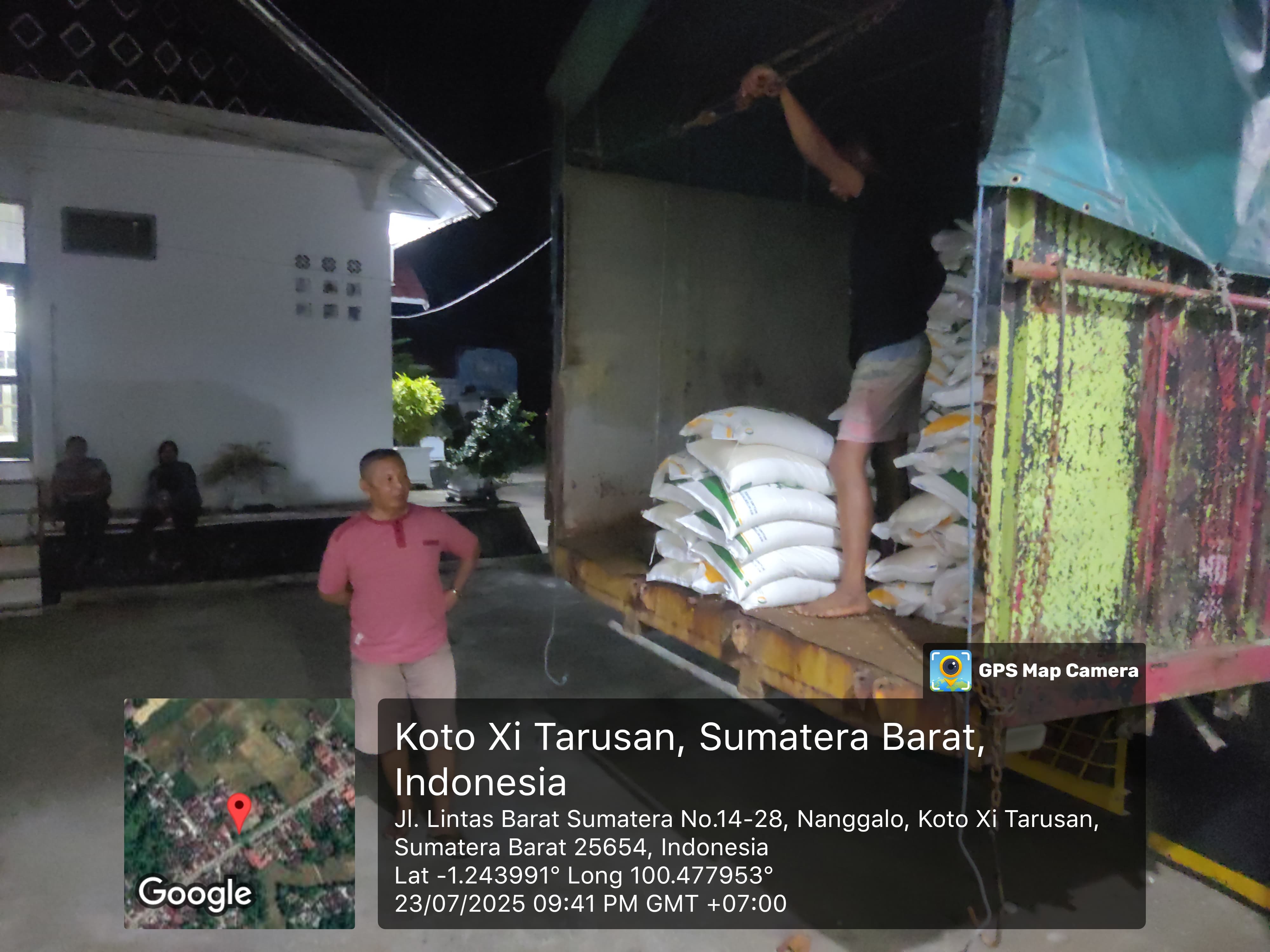 Kecamatan Koto XI Tarusan menerima Pendistribusian Beras dari Pusat