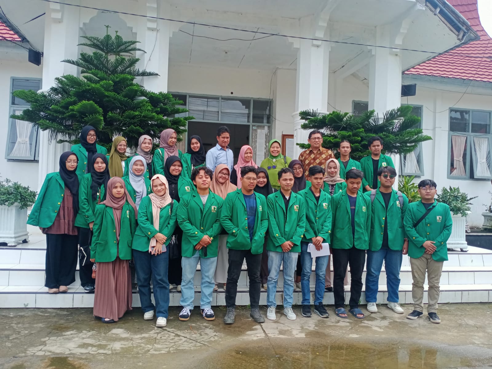Menyambut Mahasiswa KKN Unand dalam Rangka melalukan survei ke Nagari -Nagari di Kecamatan Koto XI T