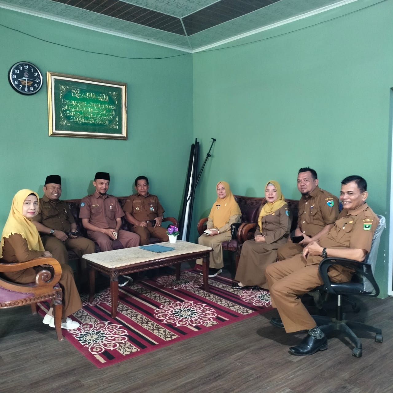 Camat Koto XI Tarusan Koordinasi dengan Kepala Sekolah SMAN 1 Tarusan terkait hasil seleksi Paskibra