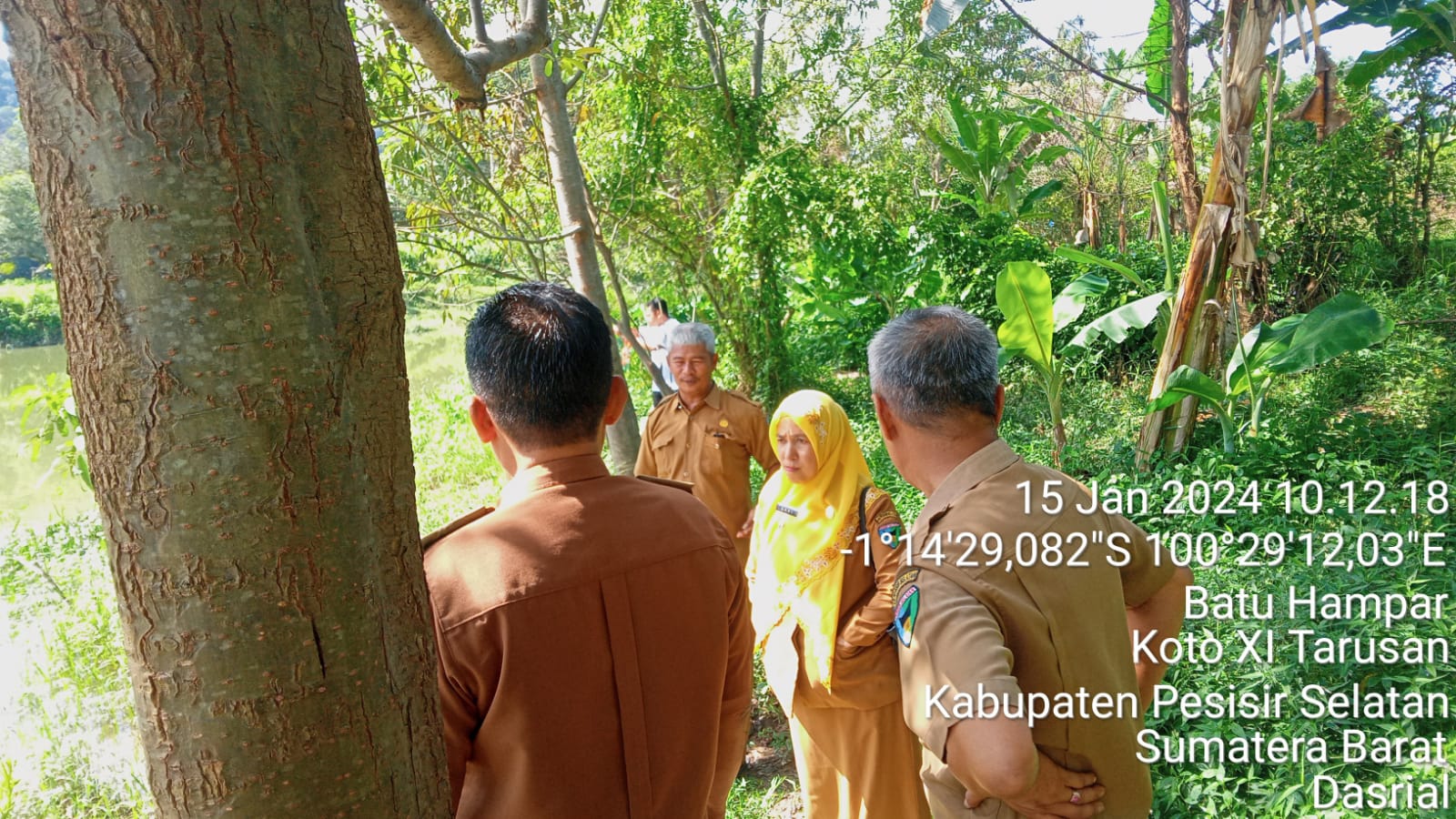 Kunjungan Dinas PU ke Nagari Batu Hampar dengan Ibuk Camat Koto XI Tarusan