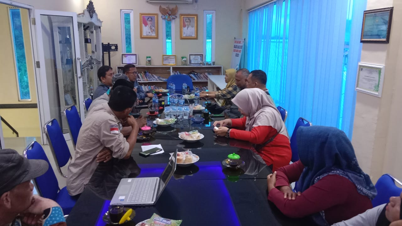 Monev Dinas Kehutanan Provinsi Sumatera barat tentang Batas di Nagari Taratak Sungai Lundang