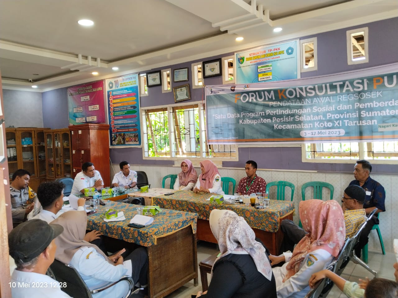 Forum Konsultasi Publik di Nagari  KBKA ( pendataan awal Resosek )