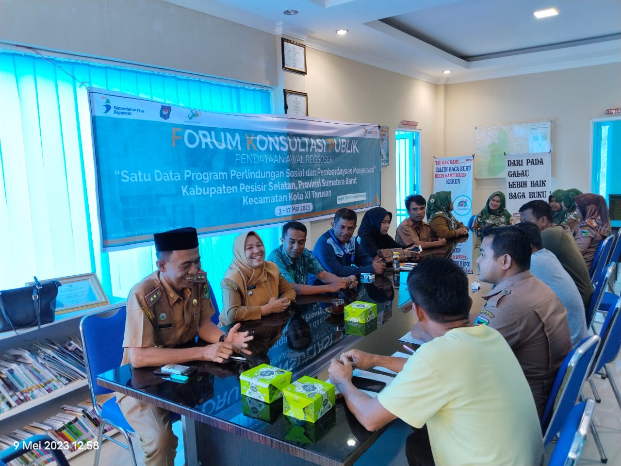 Forum Konsultasi Publik di Nagari  Taratak Sungai Lundang  ( pendataan awal Resosek )