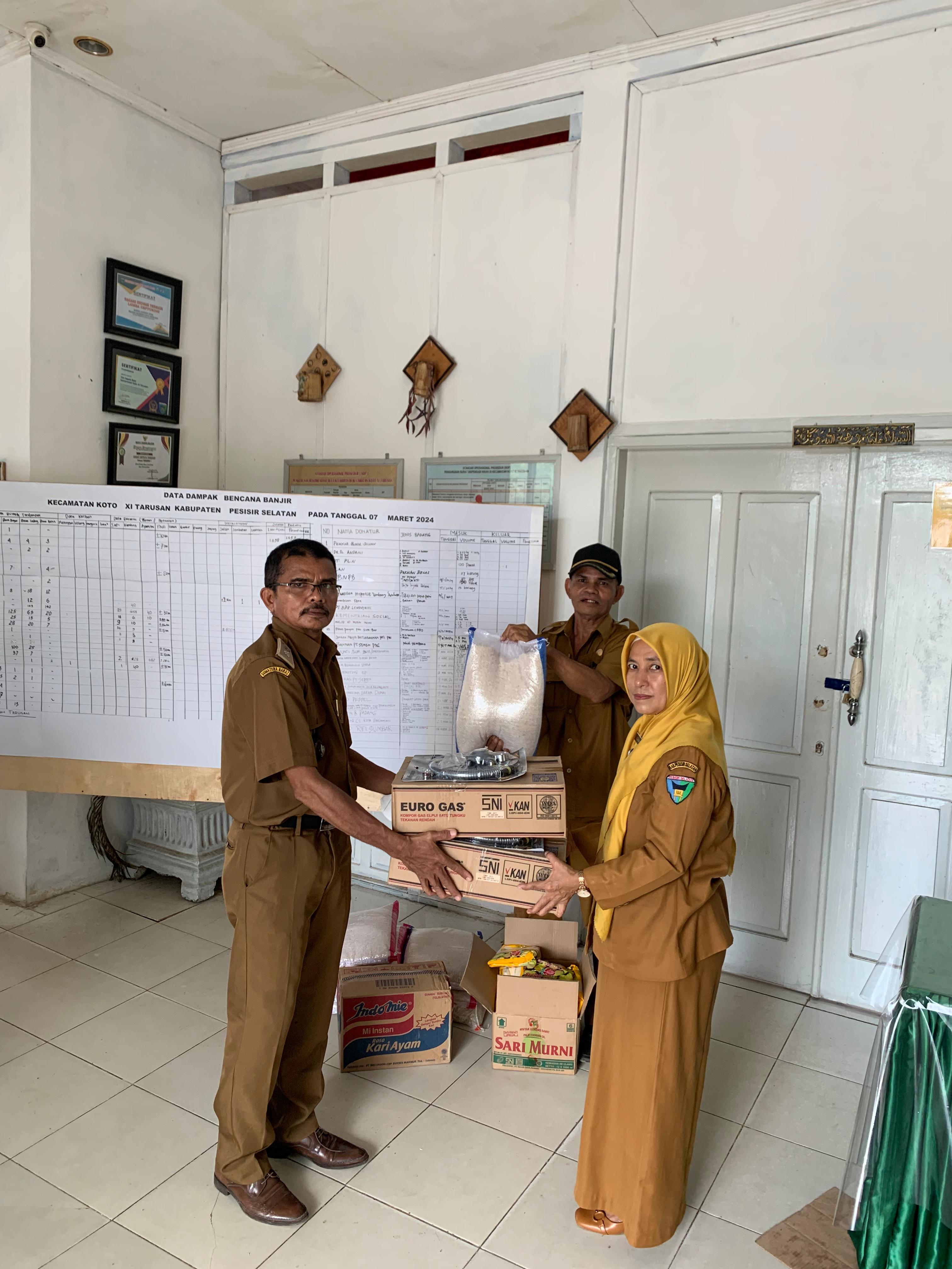 Penyerahan Bantuan REI Ke Nagari Barung-Barung Balantai Timur