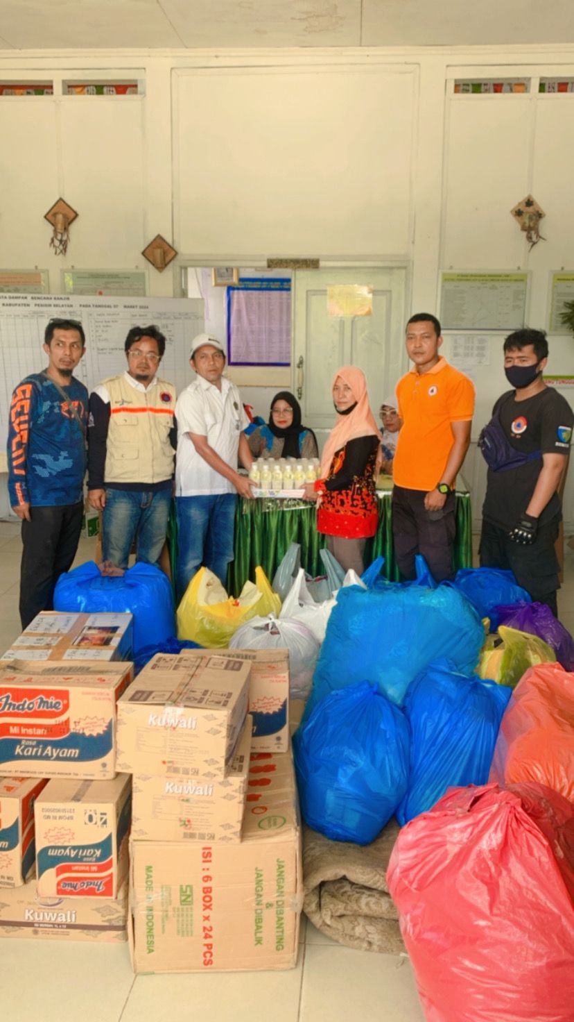 Serah Terima Bantuan dari Perwakilan Inspektorat Tambang Sumatera Barat