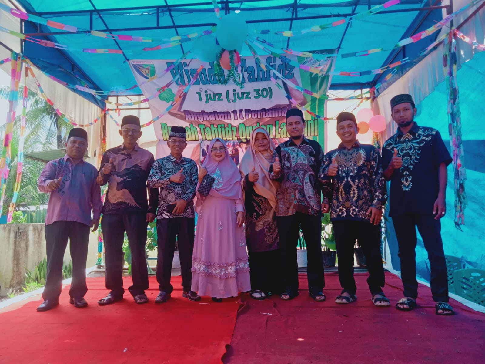 Menghadiri Acara wisudawan / Wisudawati Rumah Thafiz Quran Ladhoni di Nagari Kampung Baru Korong Nan