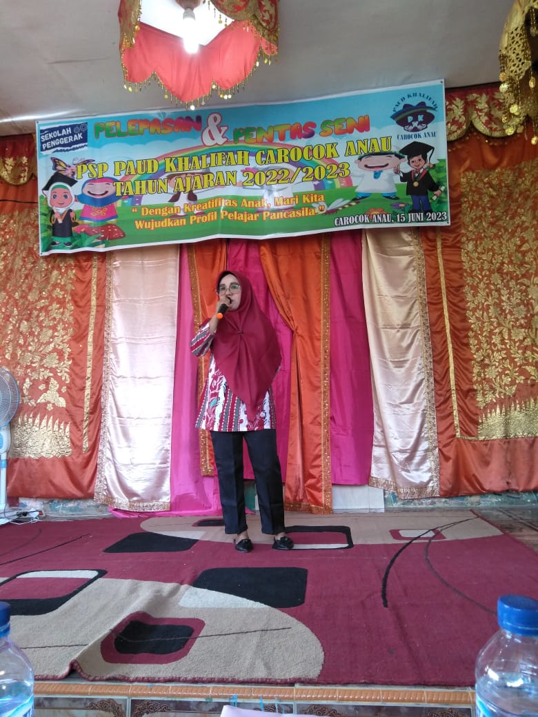 Menghadiri Perpisahan TK Khalifah di Nagari Carocok Anau 
