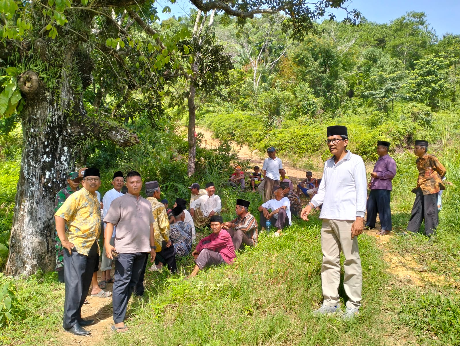 Menghadiri Tolak Bala di Nagari Kapuh