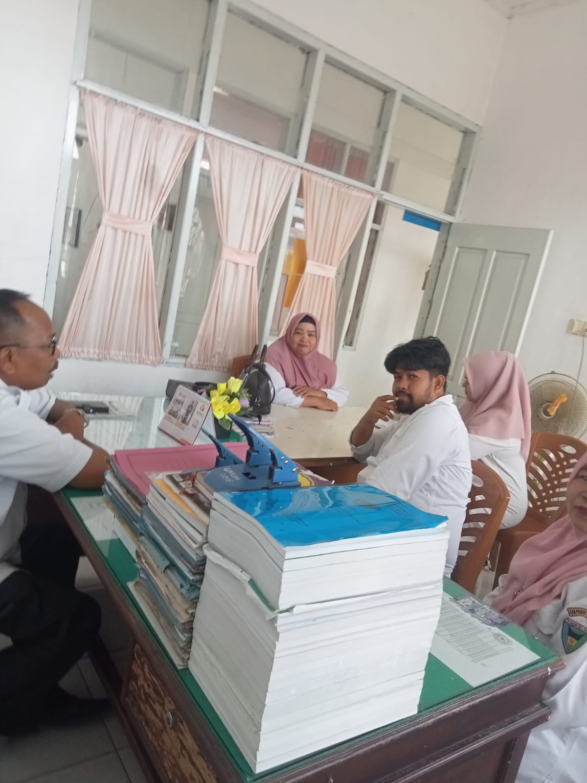 Kunjungan Dinas Pendidikan dan Kebudayaan Kabupaten Pesisir Selatan ke Kantor Camat Koto XI tarusan