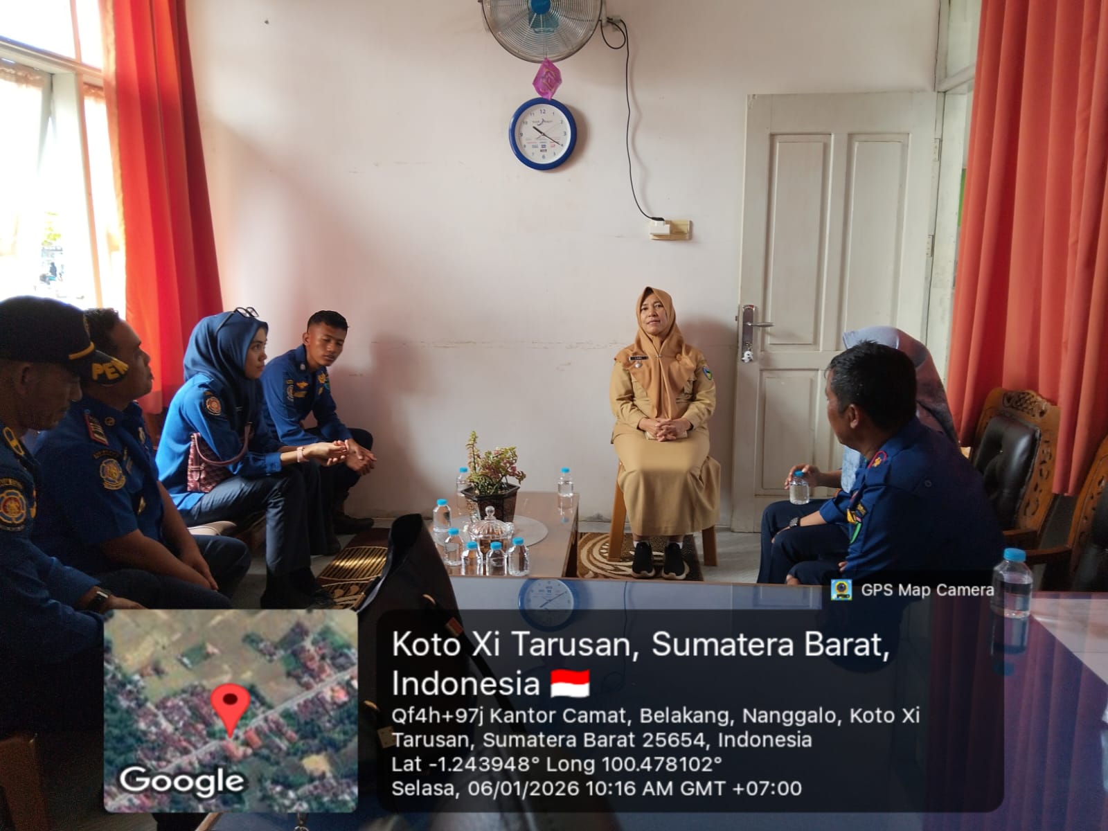 Koordinasi Camat Koto XI Tarusan dengan Damkar kab. Pesisir Selatan