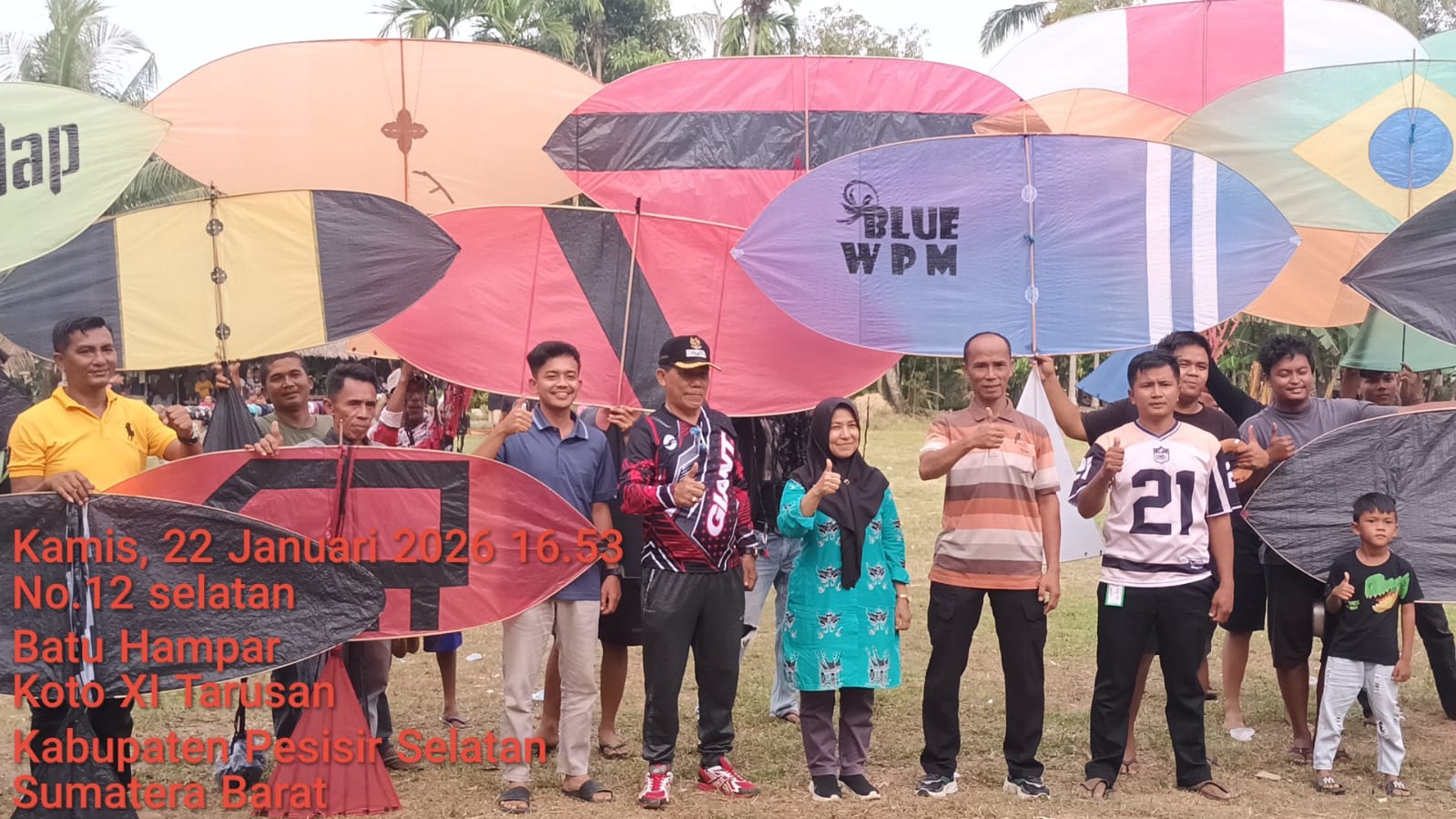 Menghadiri Final Turnamen Layang-Layang di Nagari Batu Hampar Selatan 